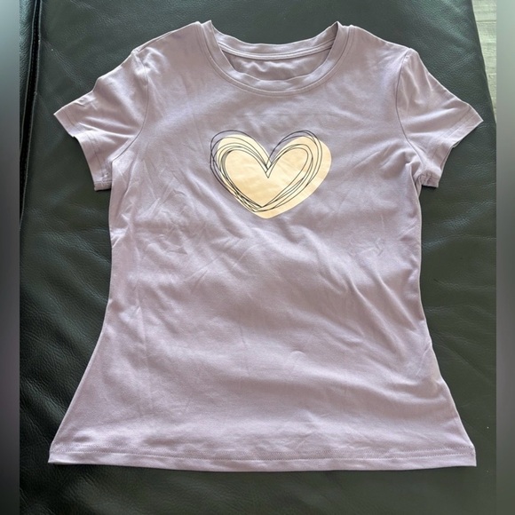 SHEIN Tops - Heart Graphic T-Shirt Size 4